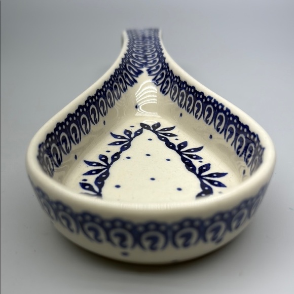 Artisanal Polish Pottery Blue and White Ceramic Spoon Rest Kitchen Tool - Picture 5 of 12